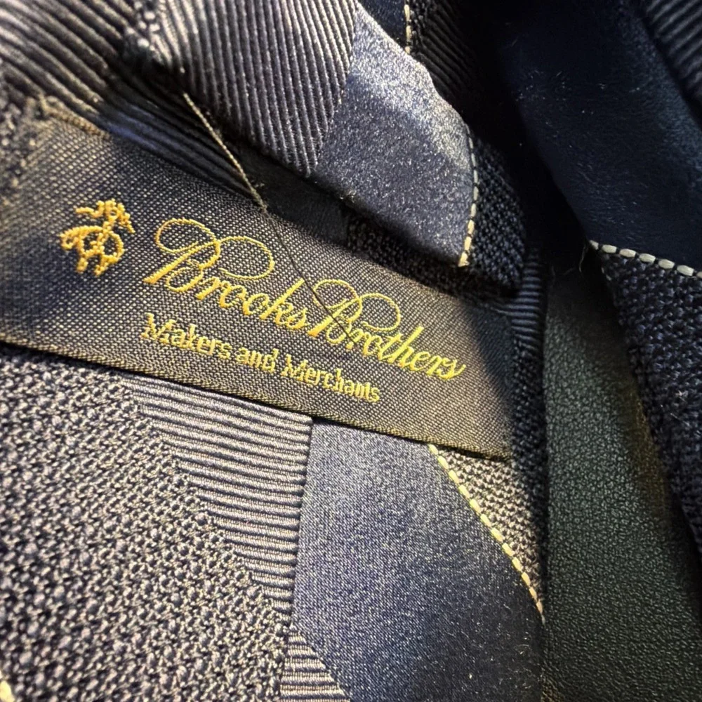 Brooks Brothers Makers And Merchants Navy Striped Silk Tie!